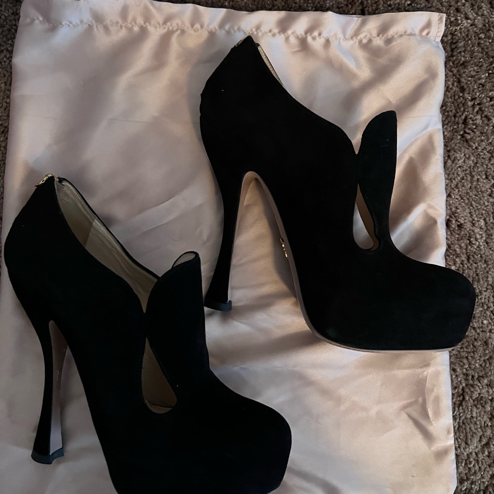 Prada heels - Picture 2 of 8